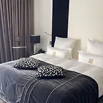 فندق Main 5*