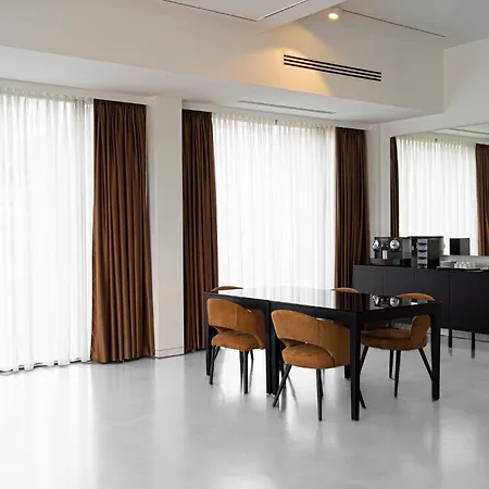 Main Hotel