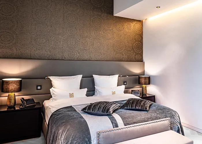 Main Otel