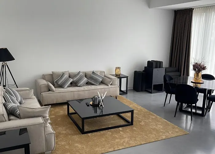 Main 5* Frankfurt nad Mohanem